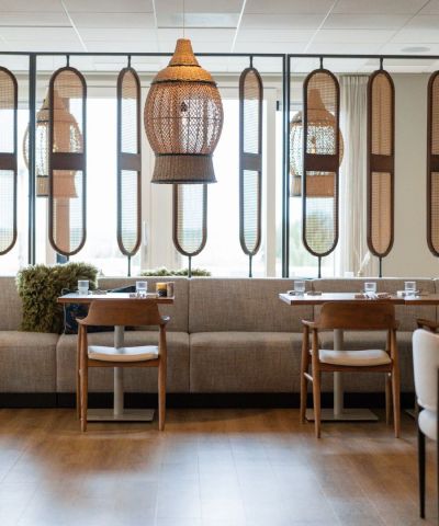 Restaurant & Bar